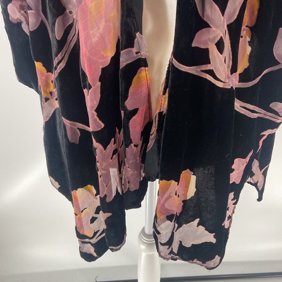 Woven heart black velvet flocked burnout fall tones duster drape close front - Picture 5 of 16